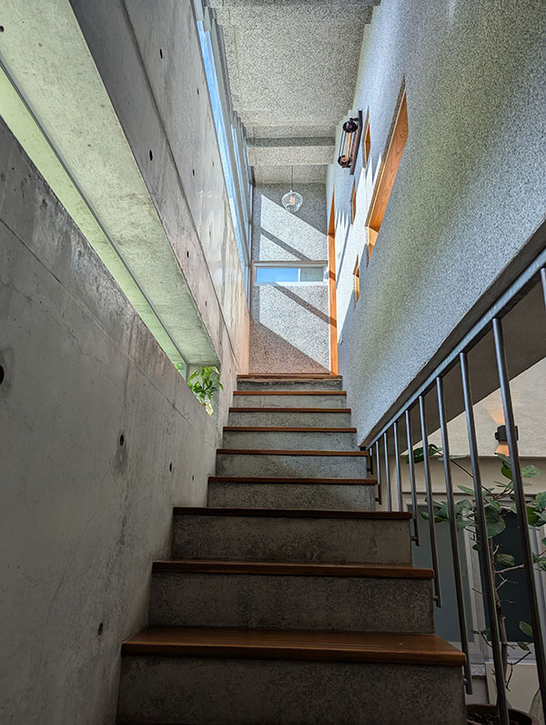 57Villa民宿樓梯